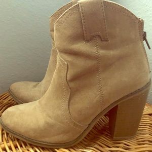 Brown western style heeled bootie